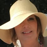 Lisa Bourget - @lbourget35 - Instagram
