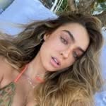 Lisa brain - @goldensalewa - Instagram