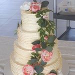 Lisa's Celebration Cakes - @lisacockscakes - Instagram