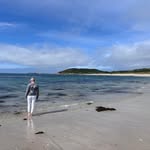 Lisa Crompton - @slothdoos - Instagram