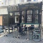 Lisa Crown - @theoldthreecrowns - Instagram