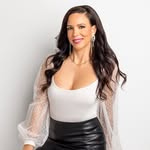 Lisa Davis | Age on fire 🔥 with me! - @imagebylisa - Instagram