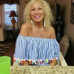 Lisa DeCarlo - @lisadecarlo262 - Instagram