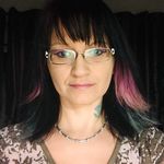 Lisa Drouin - @nunyabizziness - Instagram