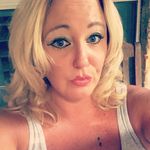 Lisa Dutton - @lisajanelle79 - Instagram