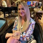 Lisa Eley - @jetsetwithlisa - Instagram