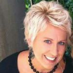 Kalamazoo Hairstylist - @hair.by.lisagoodell - Instagram