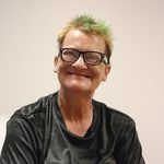 lisa guiles - @lisa.guiles.98 - Instagram