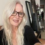 Lisa Laviolette Stone - @lilalaviolette - Instagram