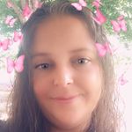 Lisa Hollis - @lisa.hollis.77715 - Instagram