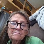 Lisa Ollis - @ollis9615 - Instagram