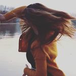 Lisa Piette - @flowandfeelwithlisa - Instagram