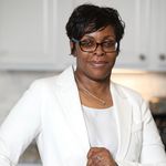 Lisa N Brown-Pinder - @washingtondcarealiving - Instagram