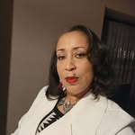 Lisa Pride - @callher_lola - Instagram