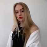 𝓛𝓲𝓼𝓪 𝓡𝓲𝔃𝔃𝓲 - @naryrfes - Instagram