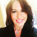 Lisa Rowlands - @lisarowla - Instagram