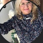 Lisa Rowlands - @lisa__rowlands - Instagram