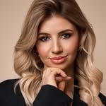 Lisa Stecker Luxury bridal Make-up Artist & Coach for Artists - @lisa_ly_make_up - Instagram