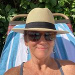 Lisa Stickney - @stickneyl - Instagram