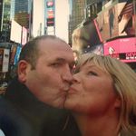 Lisa Tew - @lisamarie.69 - Instagram