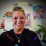 Lisa Thompkins - @lisabeth_63 - Instagram