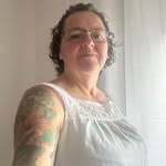 Lisa Thompkins - @lisa.thompkins.5 - Instagram