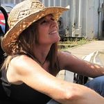 Lisa Toms - @lisatoms7 - Instagram
