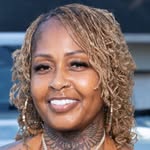Lisa Bee Master Brow ATL Trainer - @anaturalbeautie - Instagram