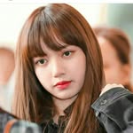 @lisavotes - Instagram