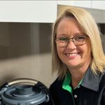 Lisa Windle - @lisamic25 - Instagram