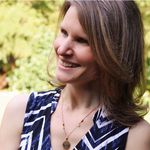 Rev. Lisa Windsor - @modernmiraclesacademy - Instagram