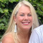 Lisa Vixie Winget - @lakelovinlisa - Instagram