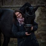 Lisa Winnie - @lisawinnie6 - Instagram