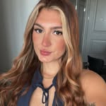 Lisset Castillo - @oliverthechicorgi - Instagram