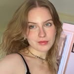 Liv King - @meanwhilelivking - Instagram