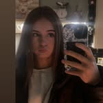 livia - @livpostedhere - Instagram