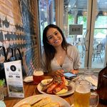 Liz Abraham - @lizzie_carstairs - Instagram