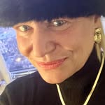Liz Abrams - @thelizmo1 - Instagram