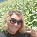 Liz Bedwell Brooks - @3eaglesmommy - Instagram