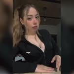 Jenny Lozano - @lizbeeth___06 - Instagram