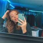 LIZ BUSH - @liz.bush29 - Instagram