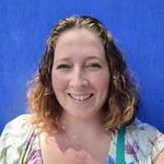 Liz Chamberlain - @lizzieloumixedmedia - Instagram