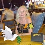 Liz Chambers - @lizchambers822 - Instagram