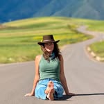 Elizabeth Coates - @lizcoates32 - Instagram