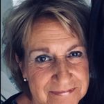 Liz Currie - @liz.currie.315 - Instagram