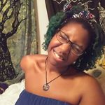Liz Currie - @sarahcurrie411 - Instagram