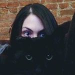 Liz Ervin - @liz_e_bitz - Instagram