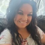 Liz Ervin - @lizz_smalltownmama - Instagram
