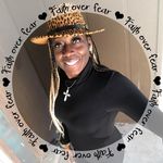 Elizabeth Fields - @liz_fields - Instagram