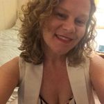 Liz Field - @lizlovesmusic - Instagram